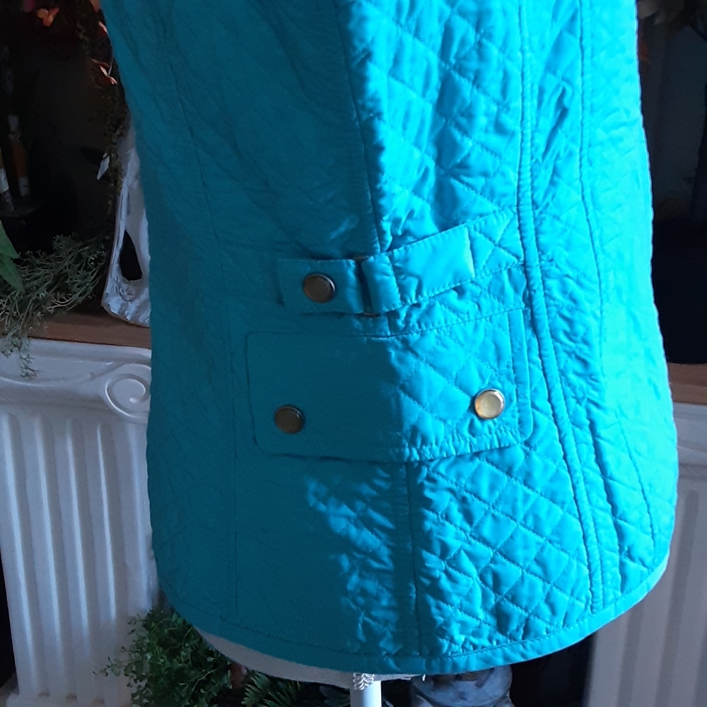 Talbots, Size Medium, Polyester, Pearlized Snap, … - image 6